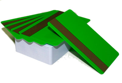 Пластиковые карты светло-зеленые с магнитной полосой LowCo